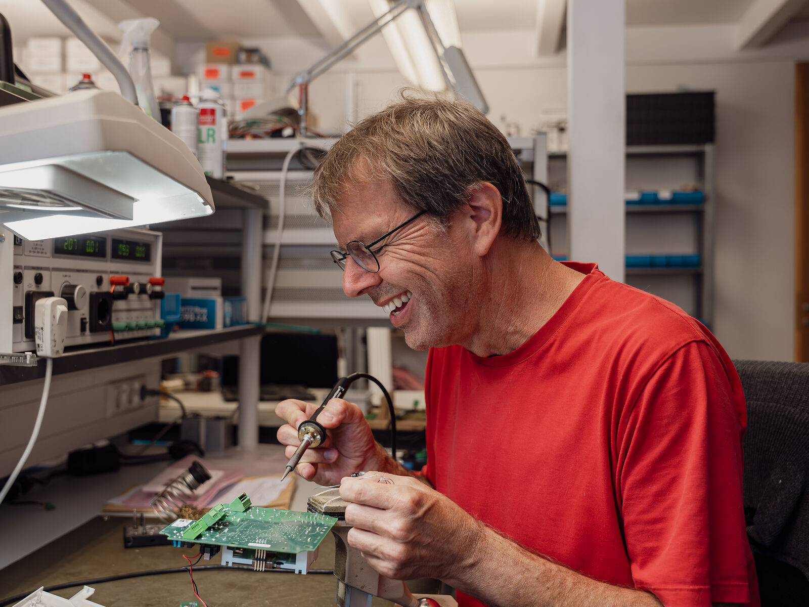 Repararturservice Brunner, Mitarbeiter bei der Reparatur