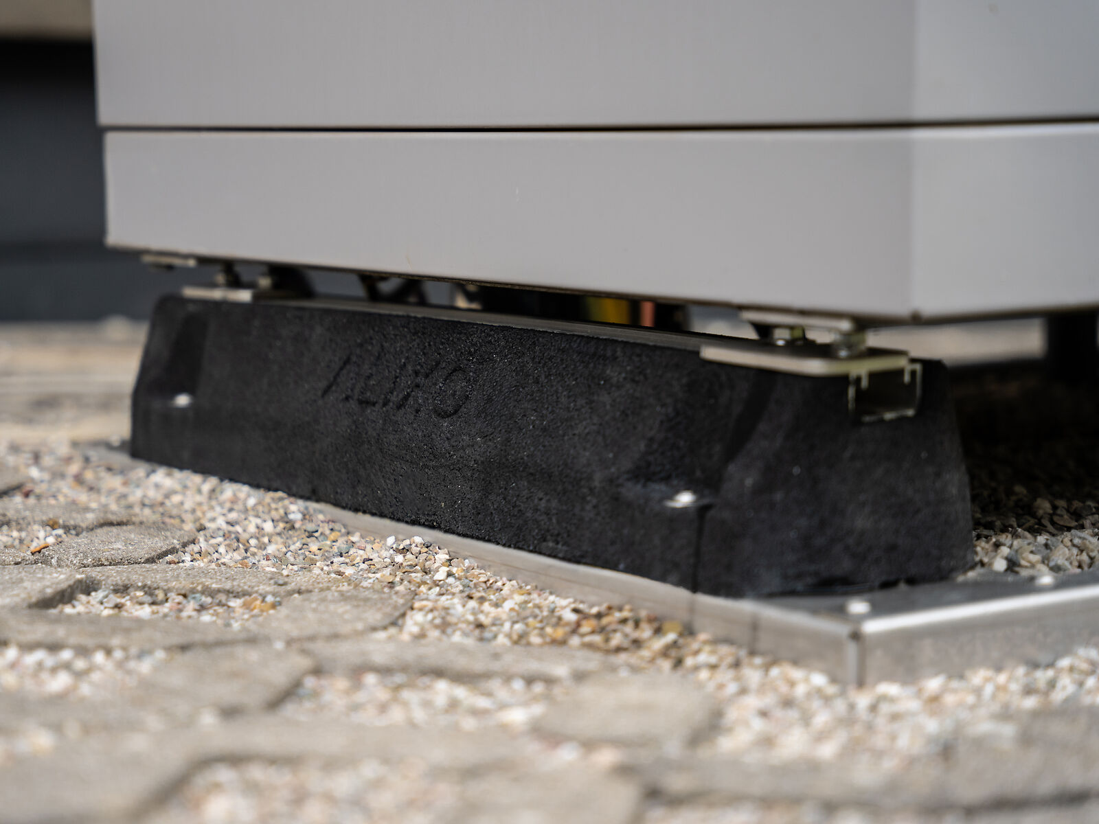 Sockel Schuhe Wärmepumpe