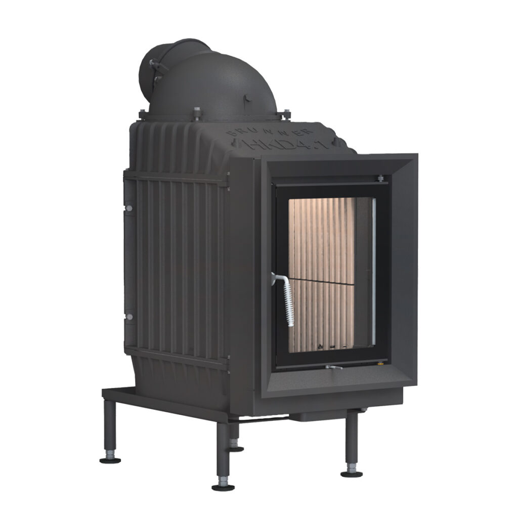 Kachelofen flach HKD 4.1 vor weißer Wand